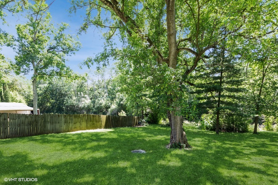 6415 N Shore Avenue, Spring Grove, IL 60081