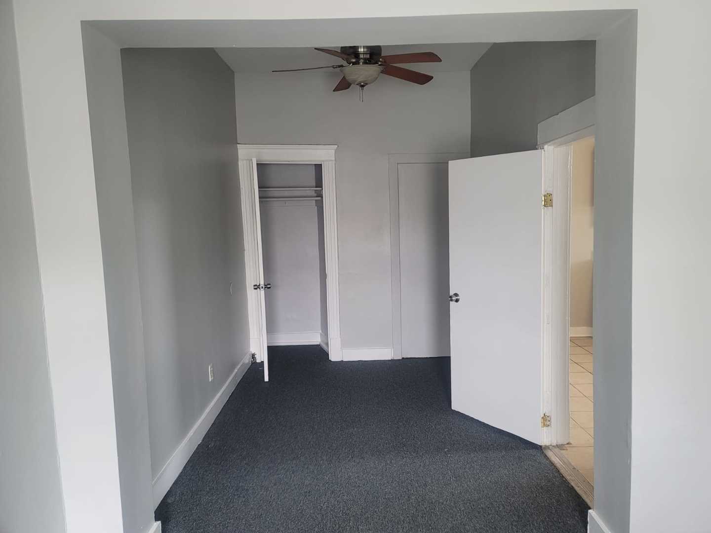 6506 S Eberhart Avenue, Chicago, IL 60637