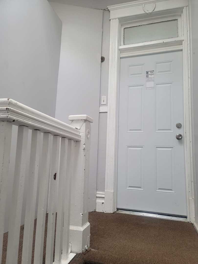 6506 S Eberhart Avenue, Chicago, IL 60637