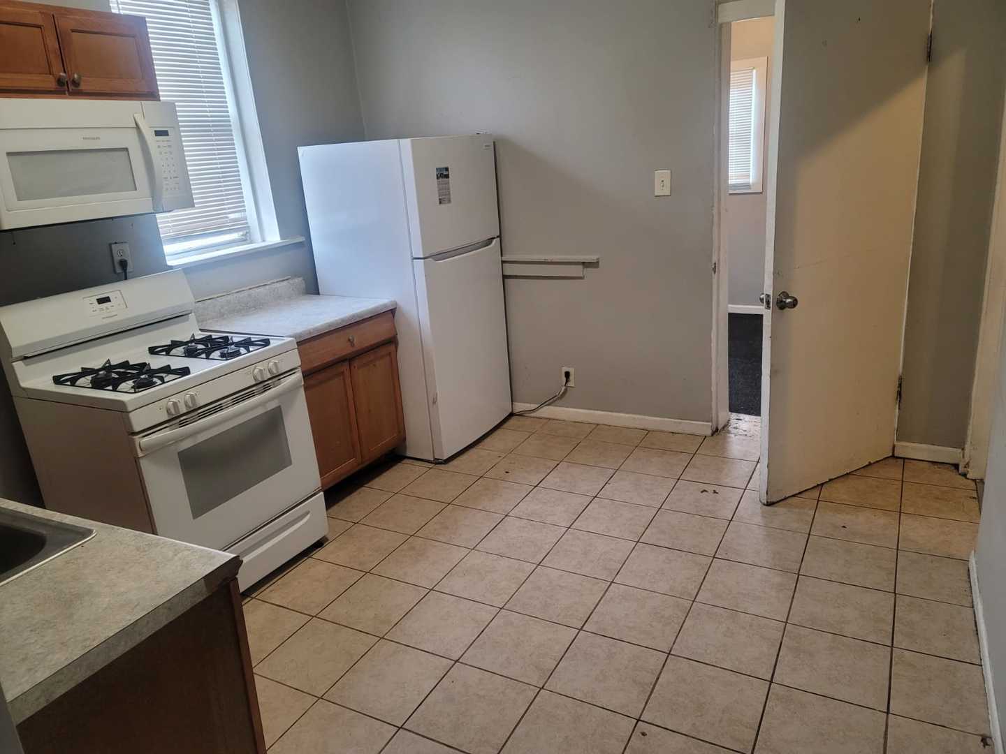 6506 S Eberhart Avenue, Chicago, IL 60637