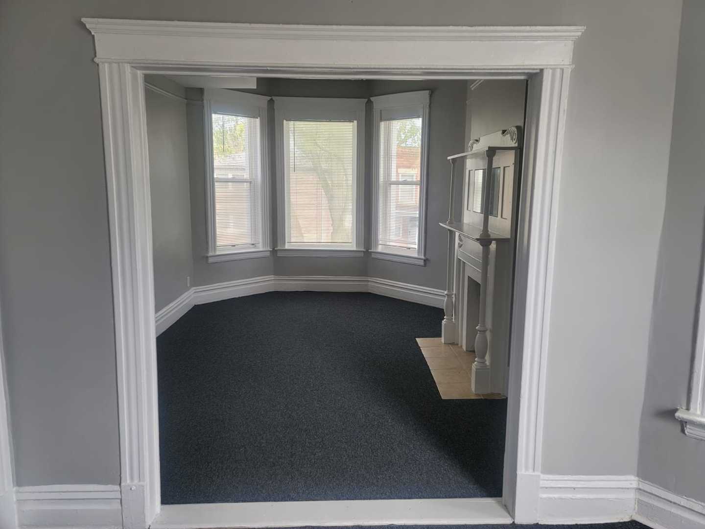 6506 S Eberhart Avenue, Chicago, IL 60637