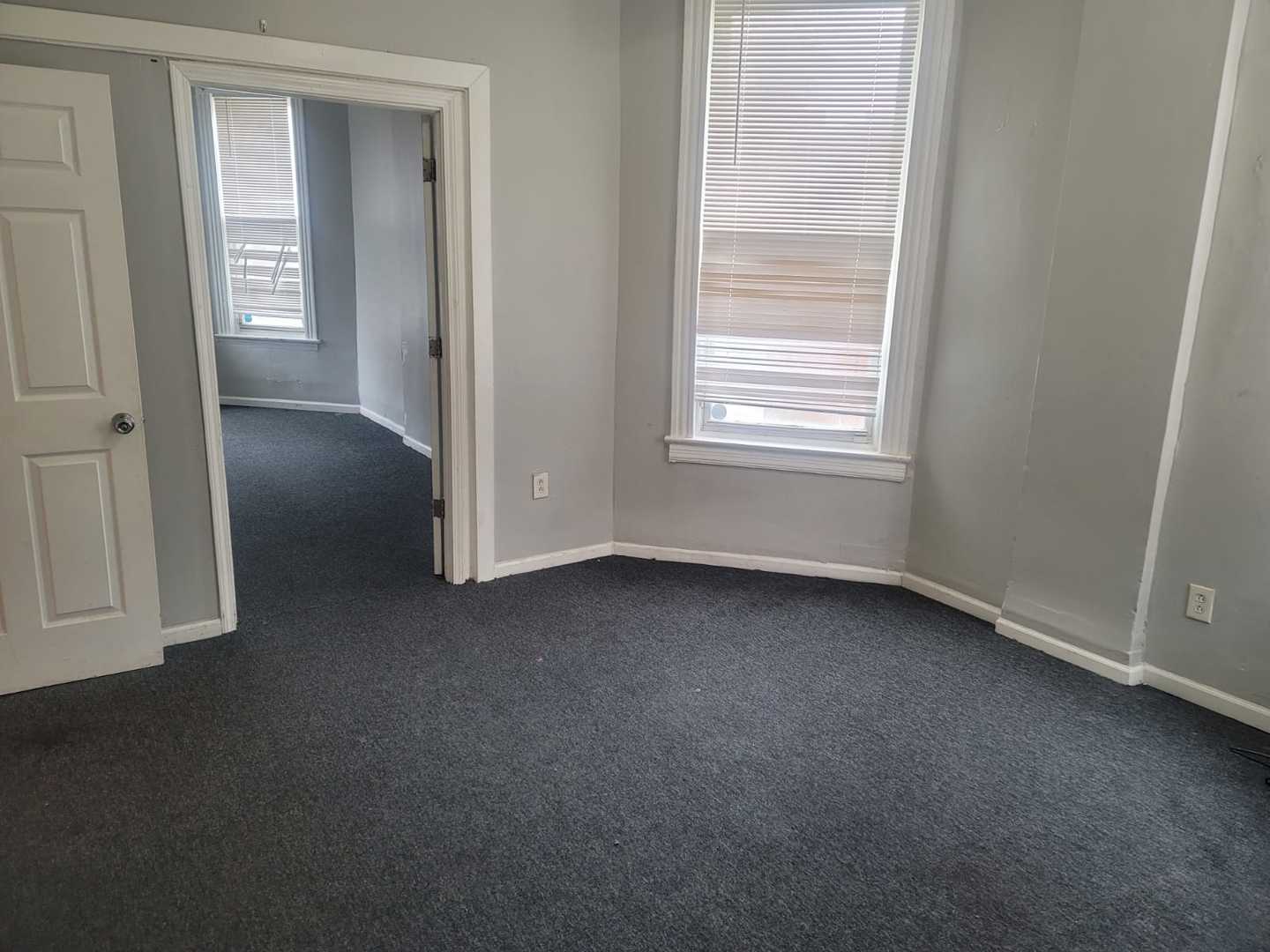 6506 S Eberhart Avenue, Chicago, IL 60637