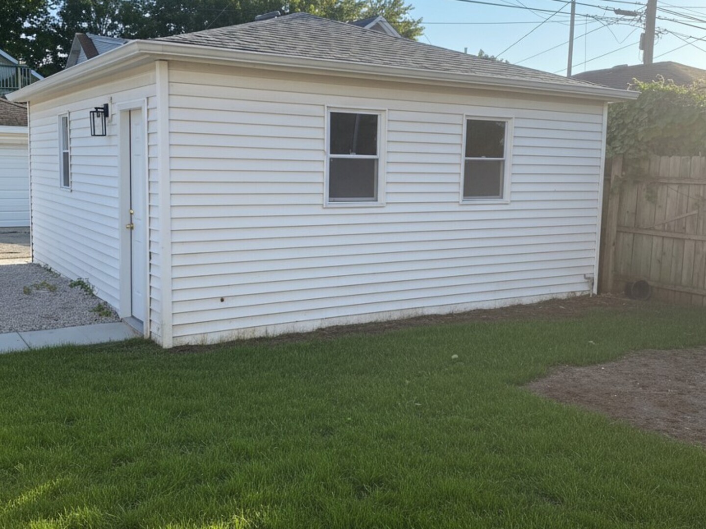 6109 W Berenice Avenue, Chicago, IL 60634