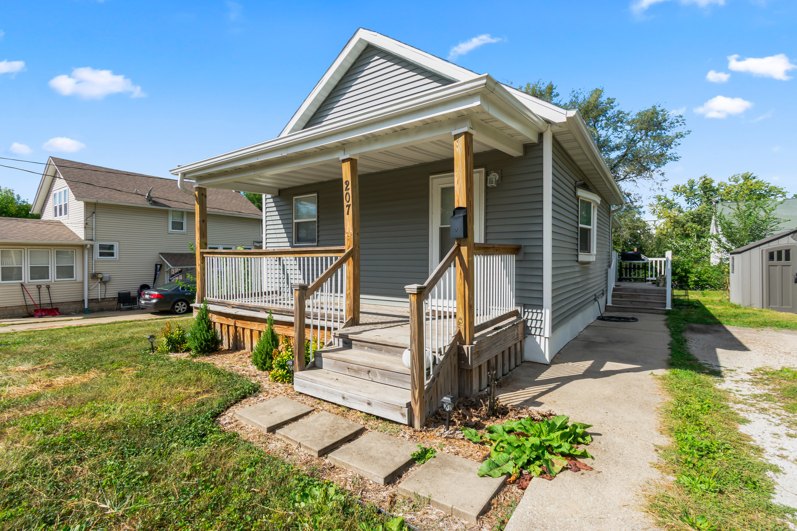 207 Packard Street, Bloomington, IL 61701