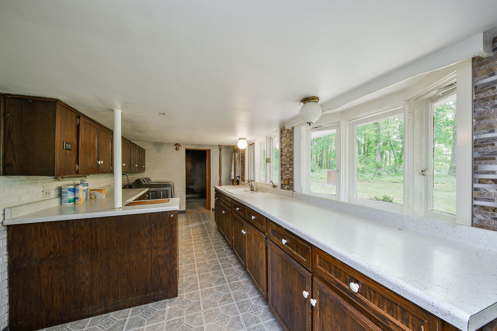 5N573 Rt 25, St. Charles, IL 60174