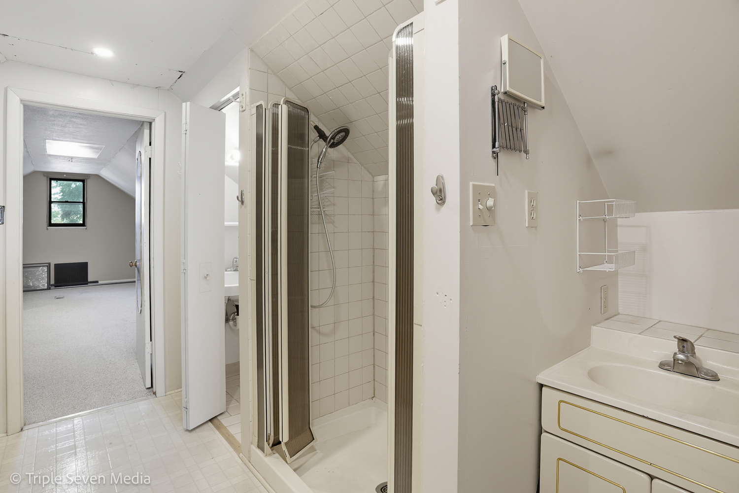 11307 German Church Road, Willow Springs, IL 60480