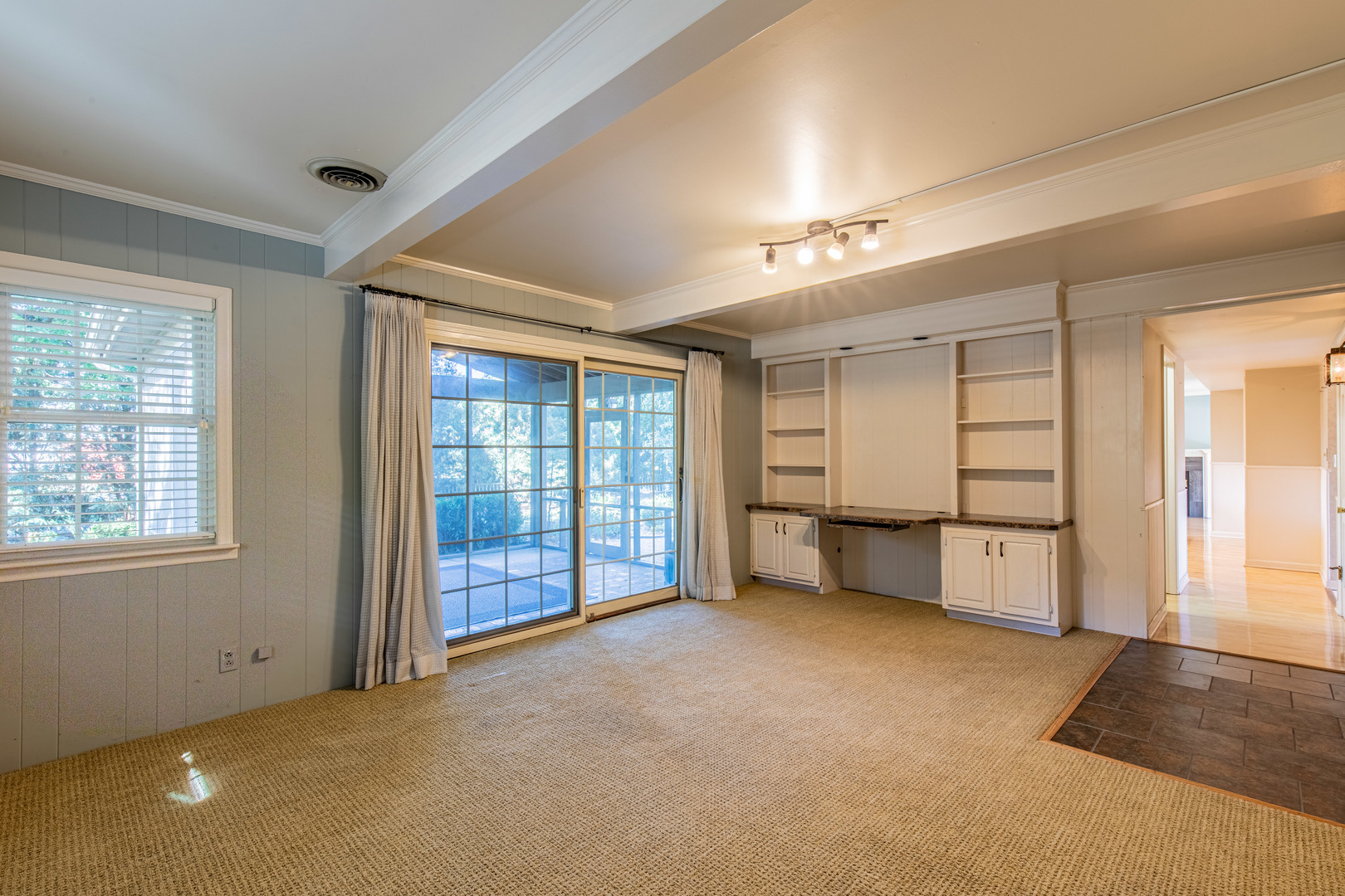 32 S Dallas Street, Princeton, IL 61356