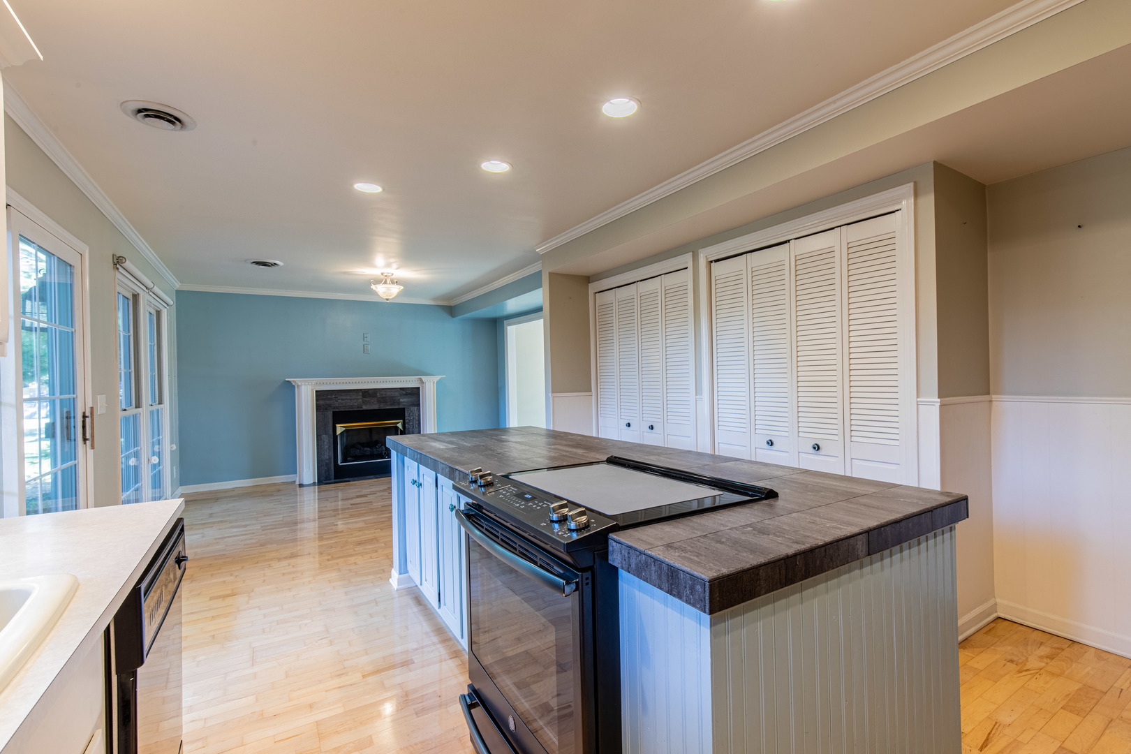 32 S Dallas Street, Princeton, IL 61356