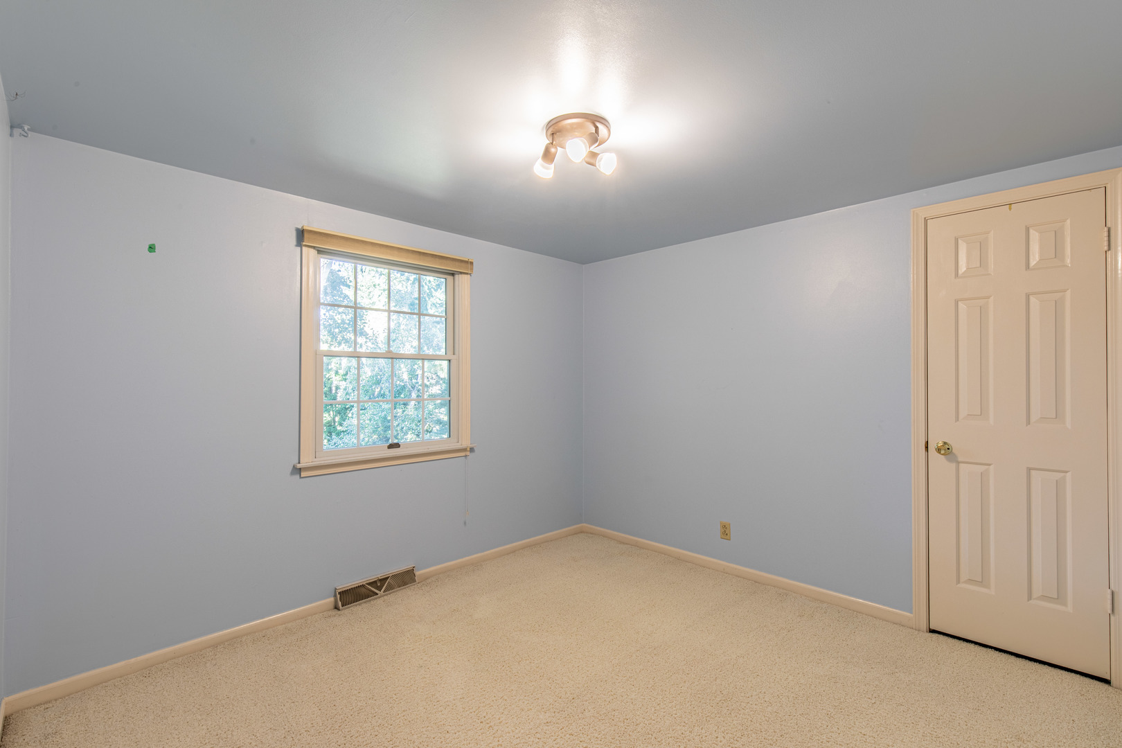 32 S Dallas Street, Princeton, IL 61356