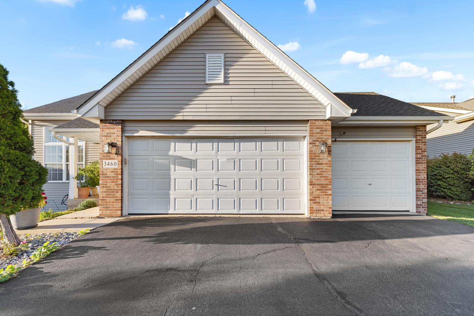 3460 Citadel Drive, Rockford, IL 61109