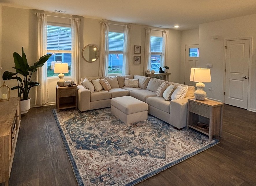 1135 Williamsburg Street, Pingree Grove, IL 60140