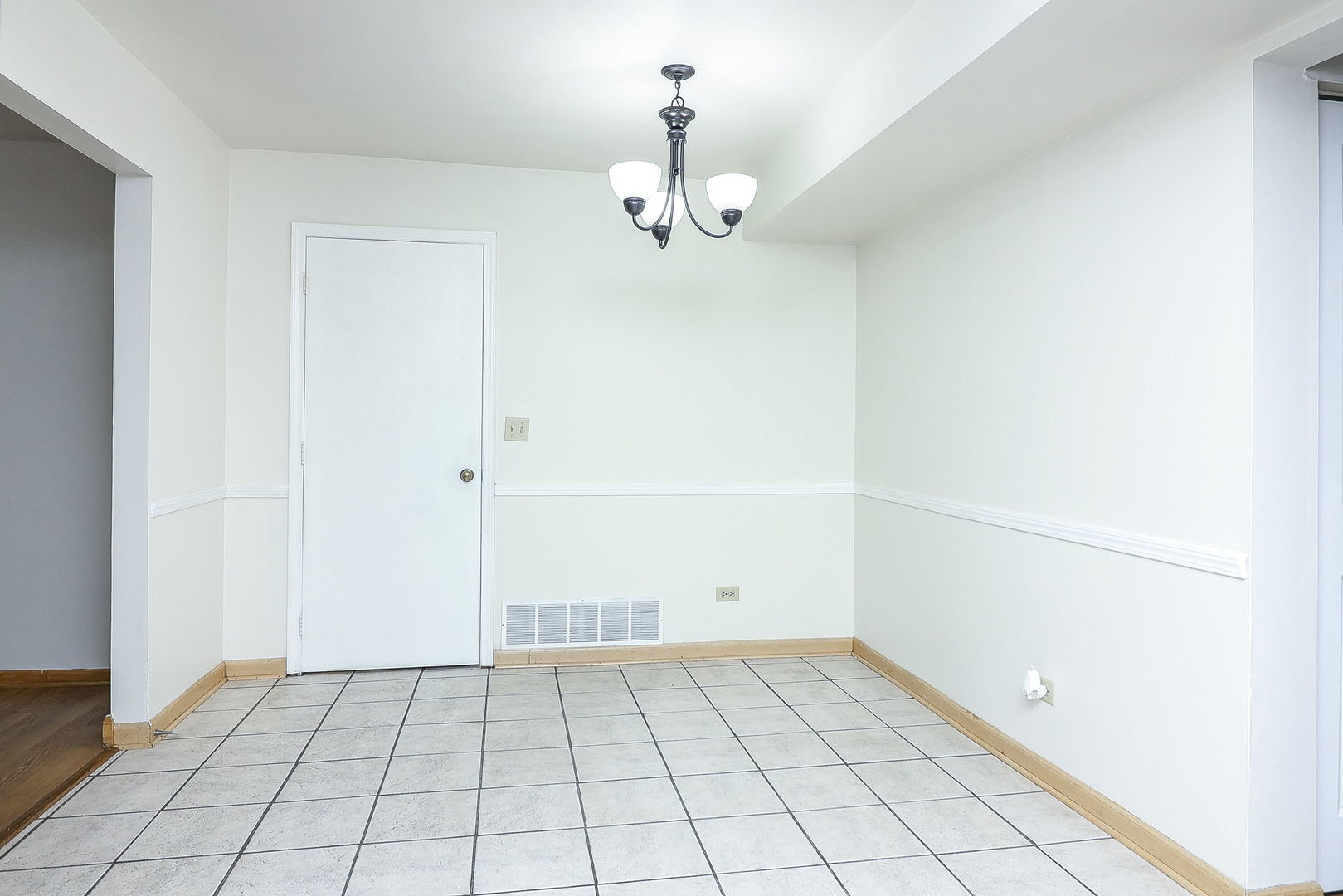 1285 HAVERHILL Circle, Naperville, IL 60540