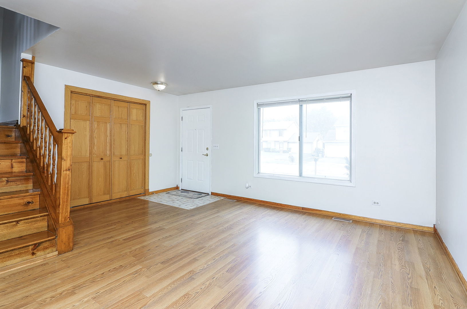 1285 HAVERHILL Circle, Naperville, IL 60540