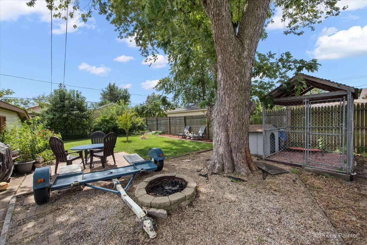 539 W Rose Avenue, Addison, IL 60101