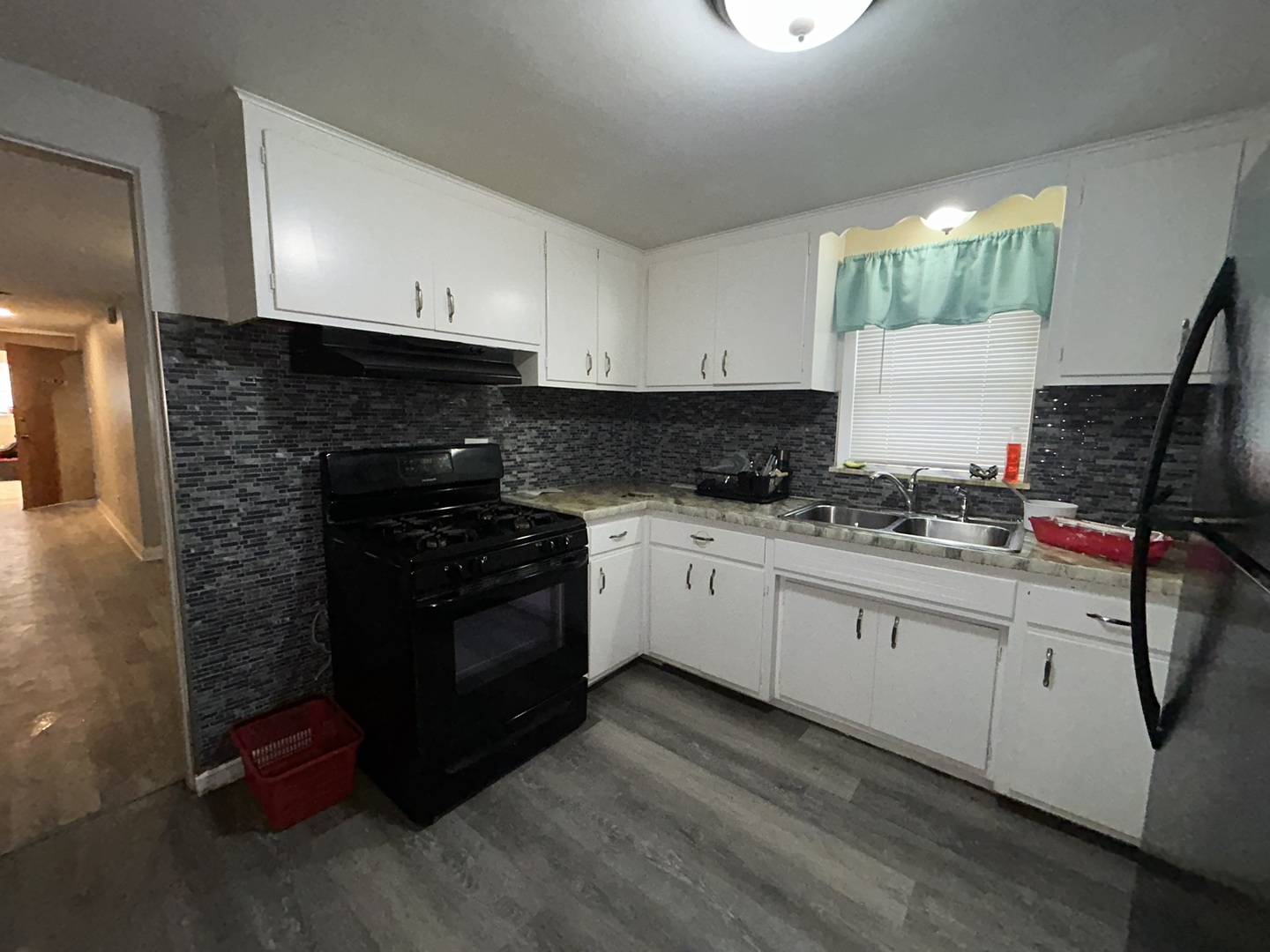 1724 N 19th Avenue, Melrose Park, IL 60160