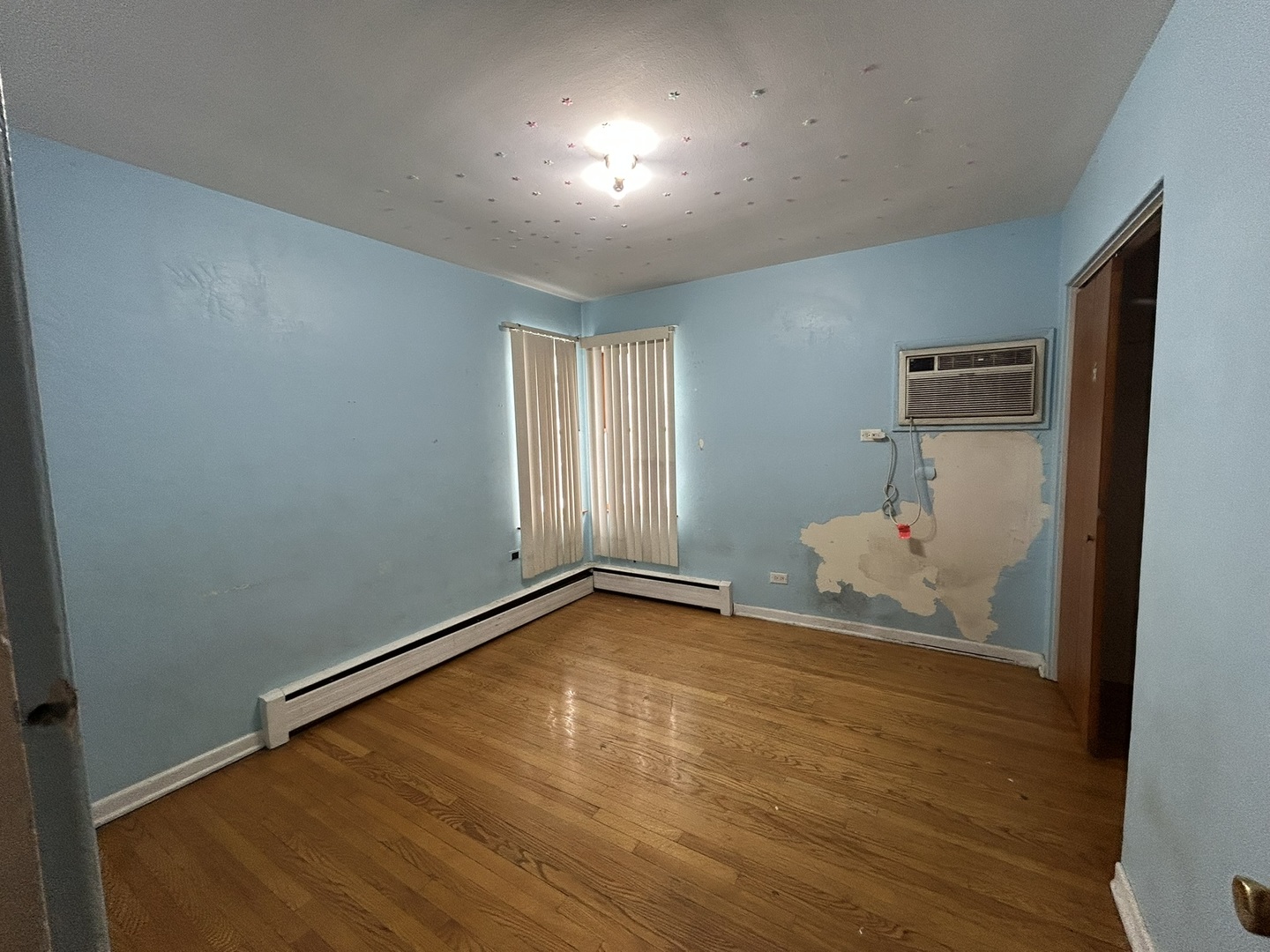 1724 N 19th Avenue, Melrose Park, IL 60160