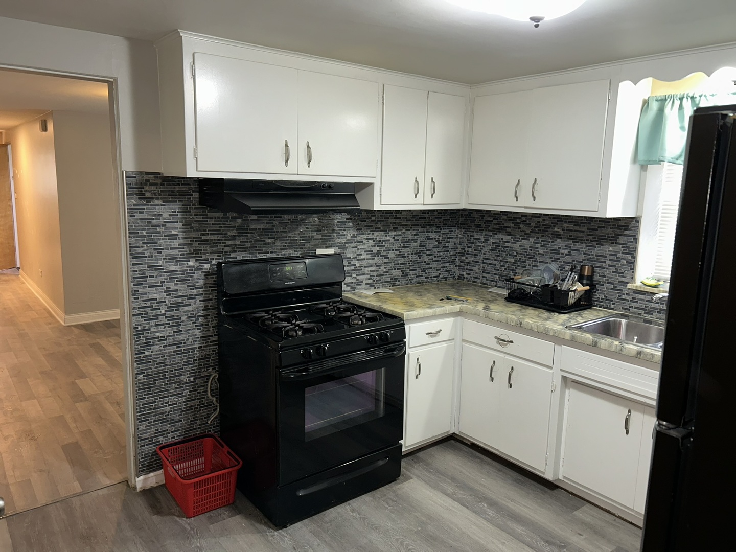 1724 N 19th Avenue, Melrose Park, IL 60160