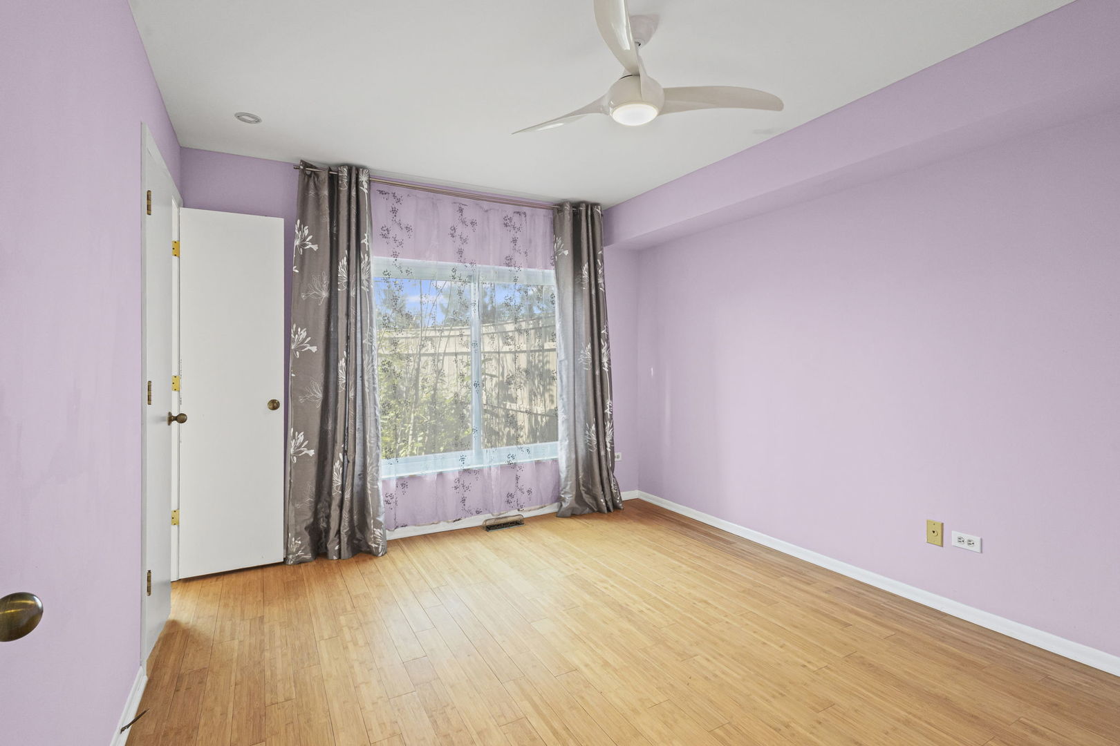 150 Potawatomi Trail #B, Lake Zurich, IL 60047