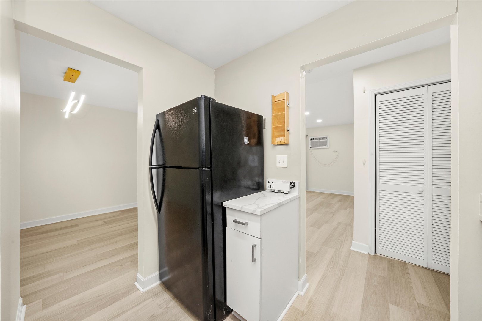 9S125 Lake Drive #21-110, Willowbrook, IL 60527