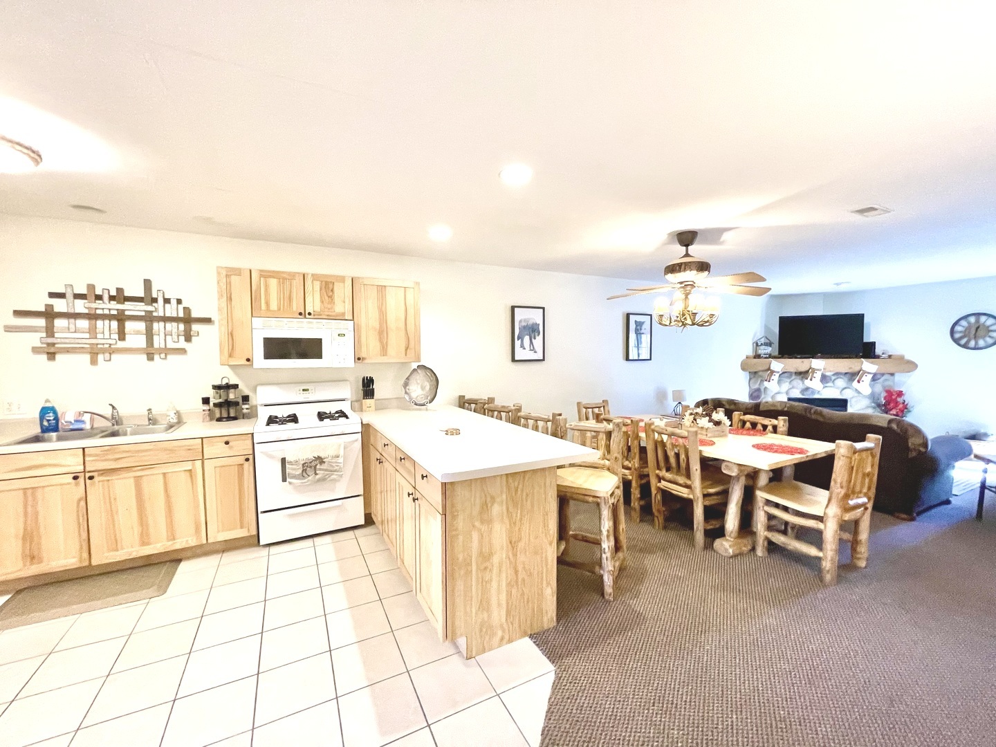 2643 N State Route 178 Highway #Y-3, Utica, IL 61373