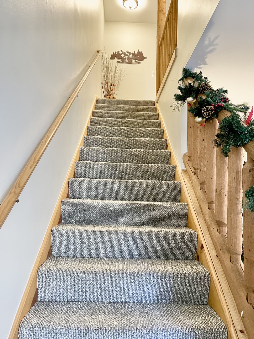 2643 N State Route 178 Highway #Y-3, Utica, IL 61373