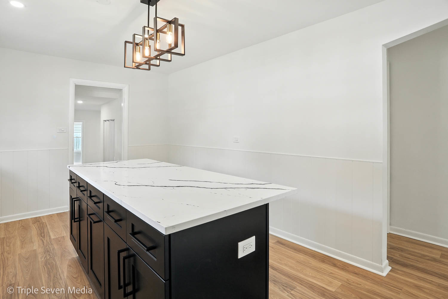 10517 Oak Park Avenue, Chicago Ridge, IL 60415