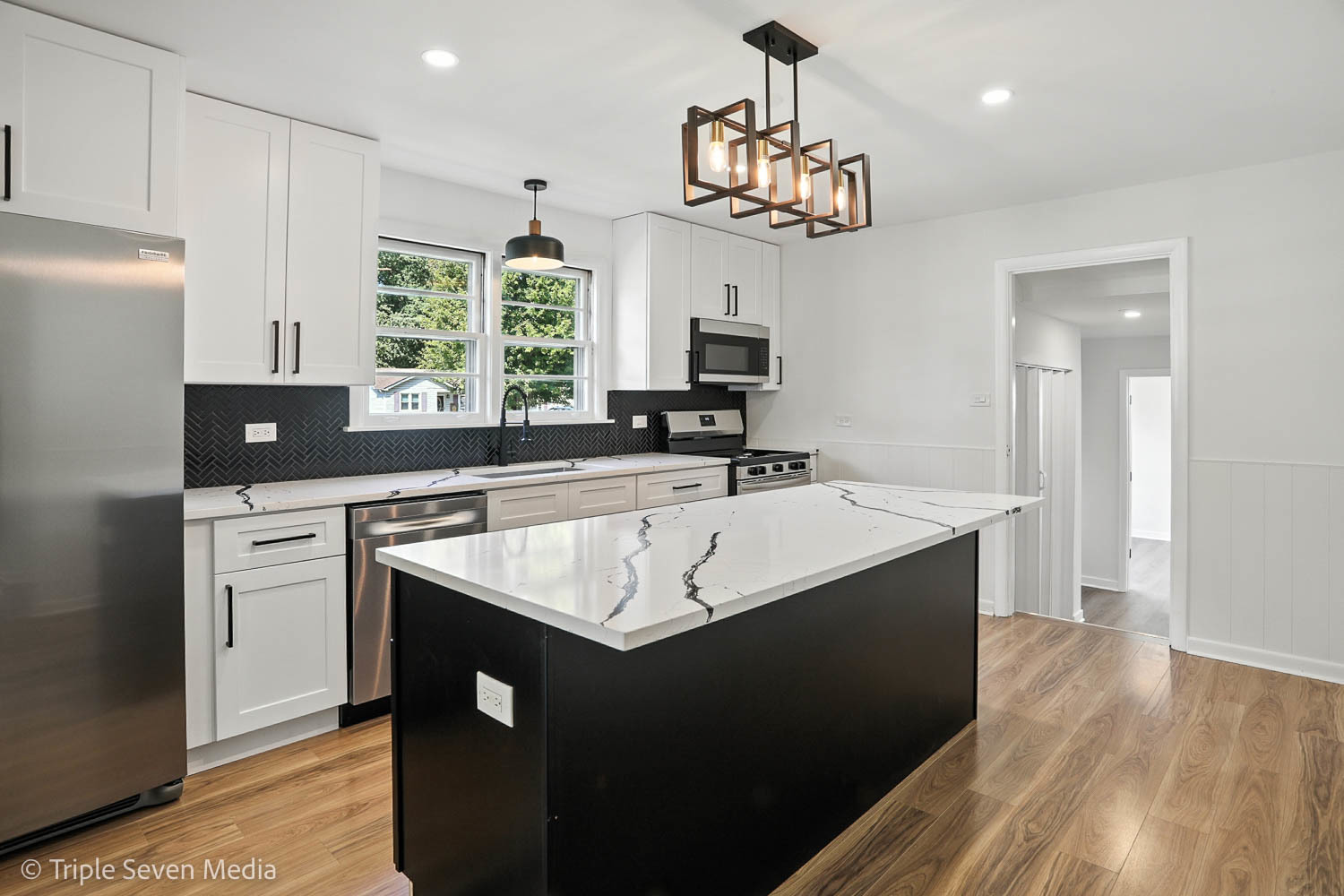 10517 Oak Park Avenue, Chicago Ridge, IL 60415