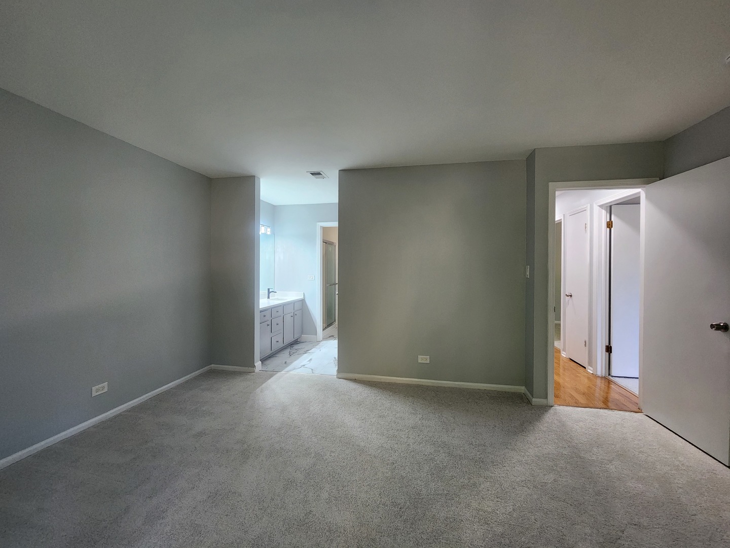 1044 Creekside Court #2B, Wheeling, IL 60090