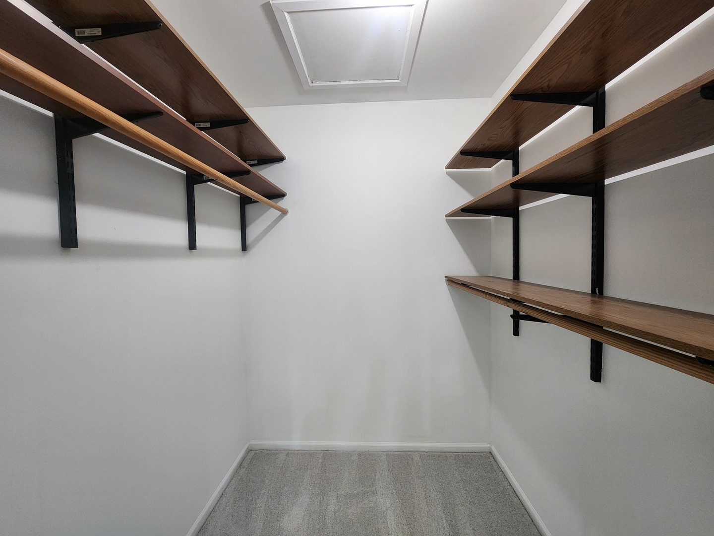 1044 Creekside Court #2B, Wheeling, IL 60090