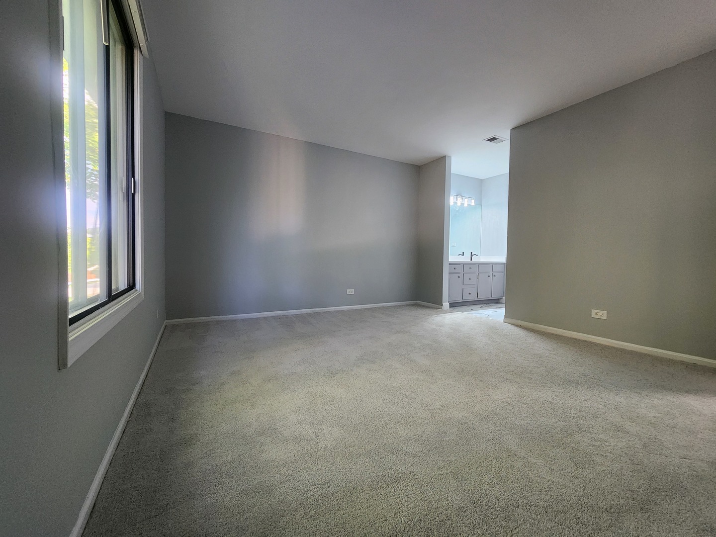 1044 Creekside Court #2B, Wheeling, IL 60090