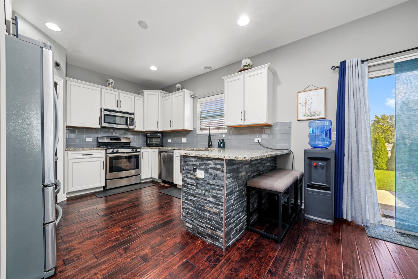 749 N Misty Ridge Drive, Romeoville, IL 60446