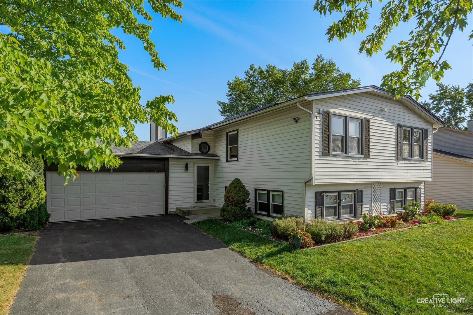 2504 Brook Lane, Aurora, IL 60504