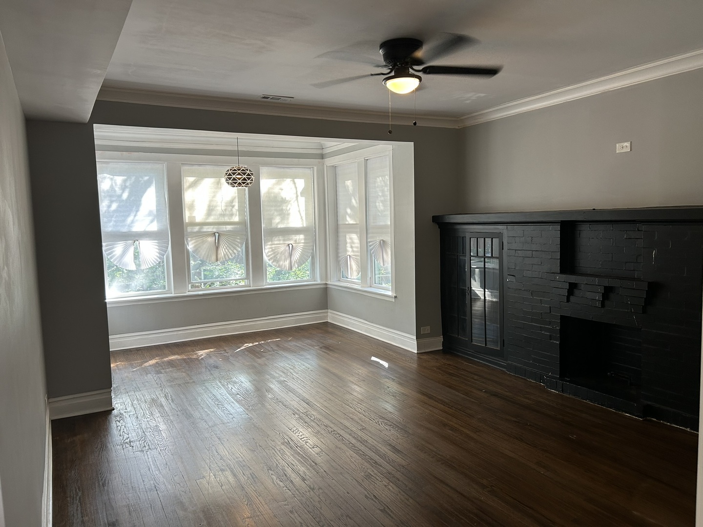 7428 S Rhodes Avenue, Chicago, IL 60619