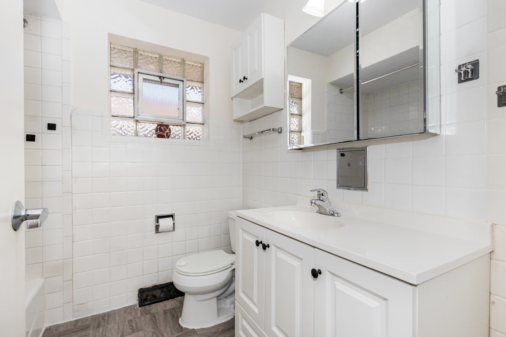 9310 S Claremont Avenue, Chicago, IL 60643