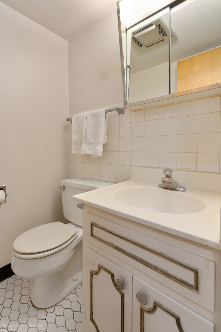 2900 Maple Avenue #13C, Downers Grove, IL 60515