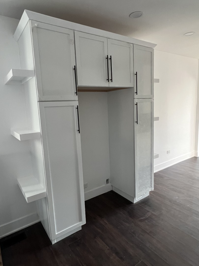 8423 S Carpenter Street, Chicago, IL 60620