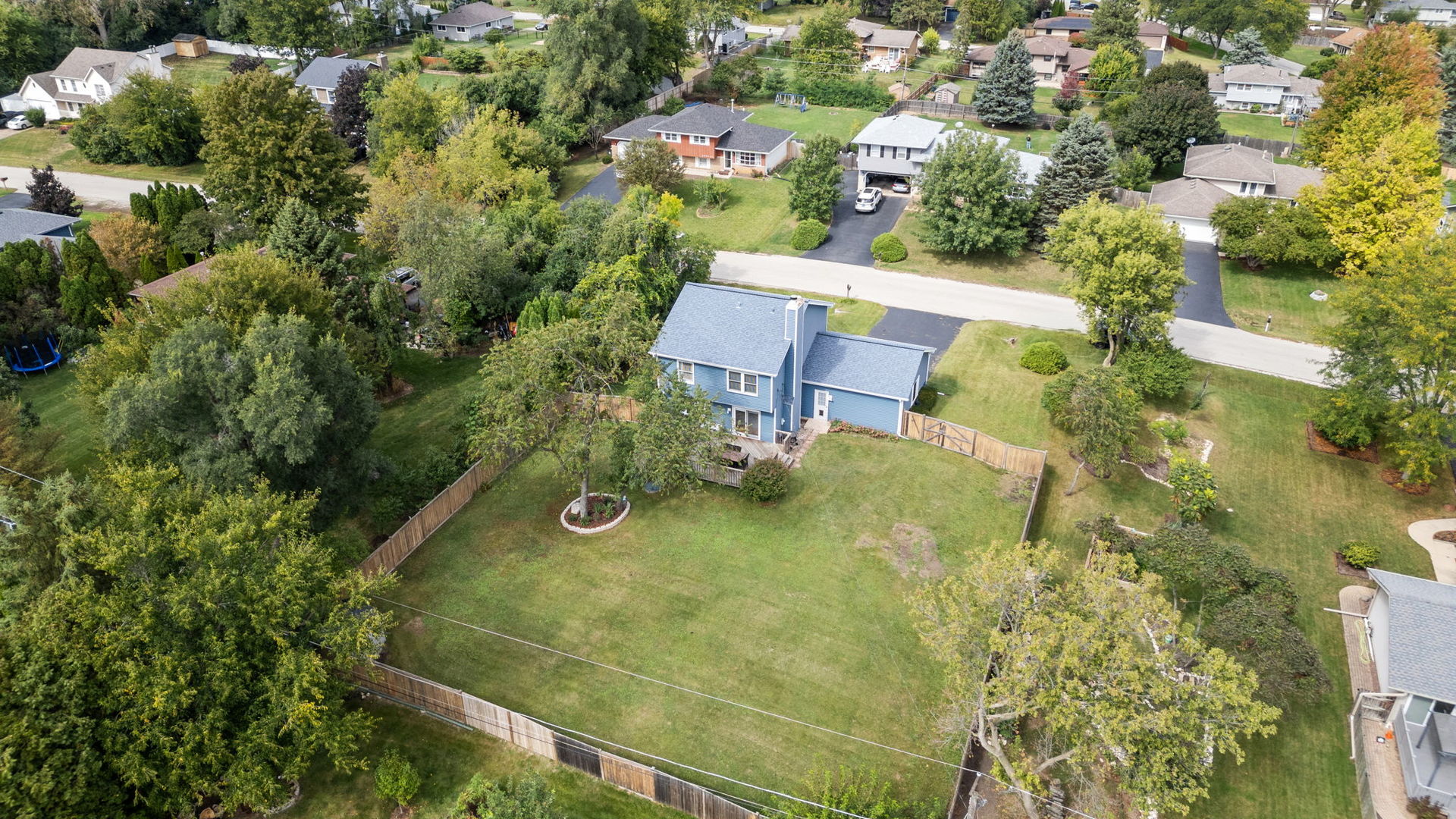 29W139 BARNES Avenue, West Chicago, IL 60185