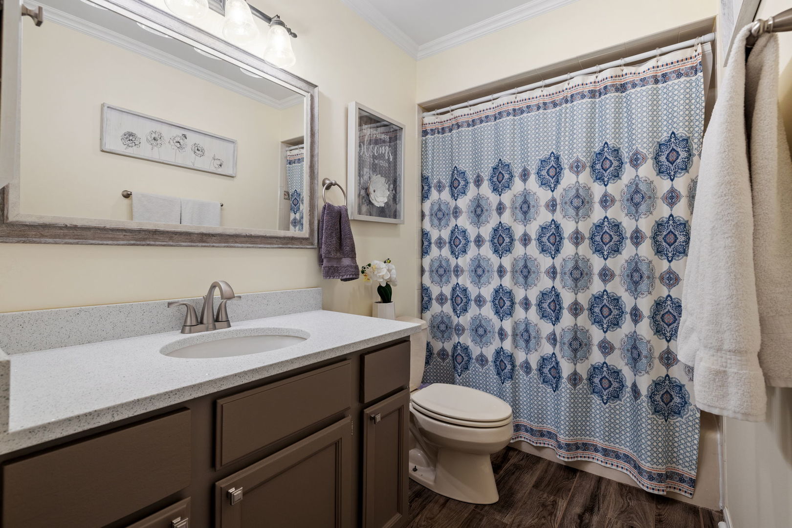 29W139 BARNES Avenue, West Chicago, IL 60185