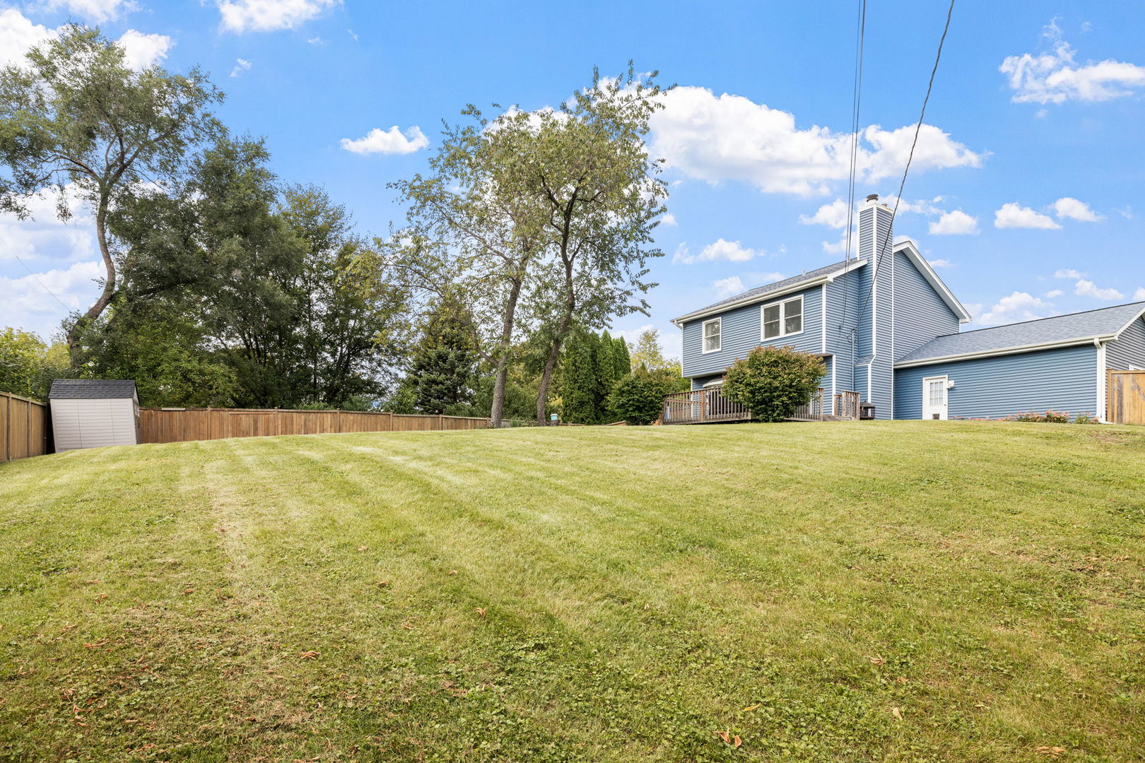 29W139 BARNES Avenue, West Chicago, IL 60185