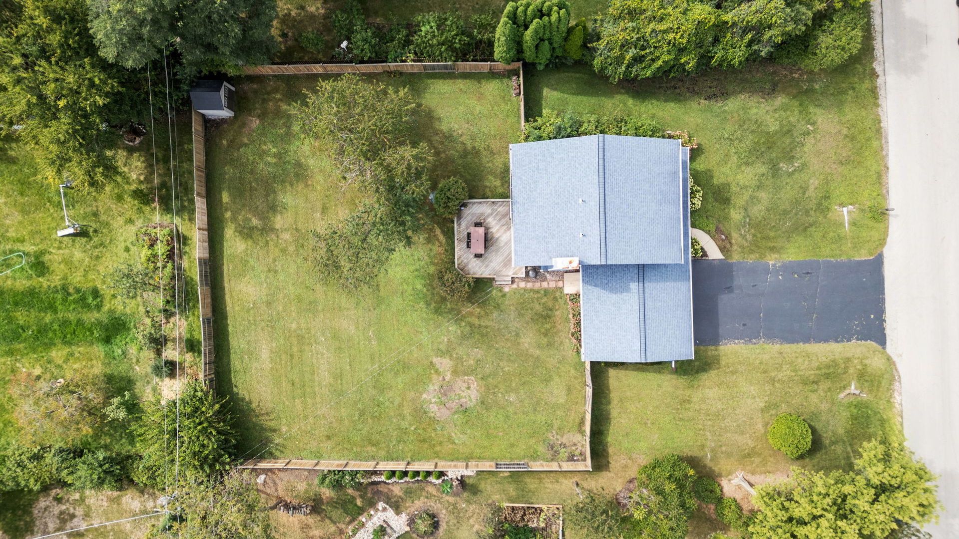 29W139 BARNES Avenue, West Chicago, IL 60185