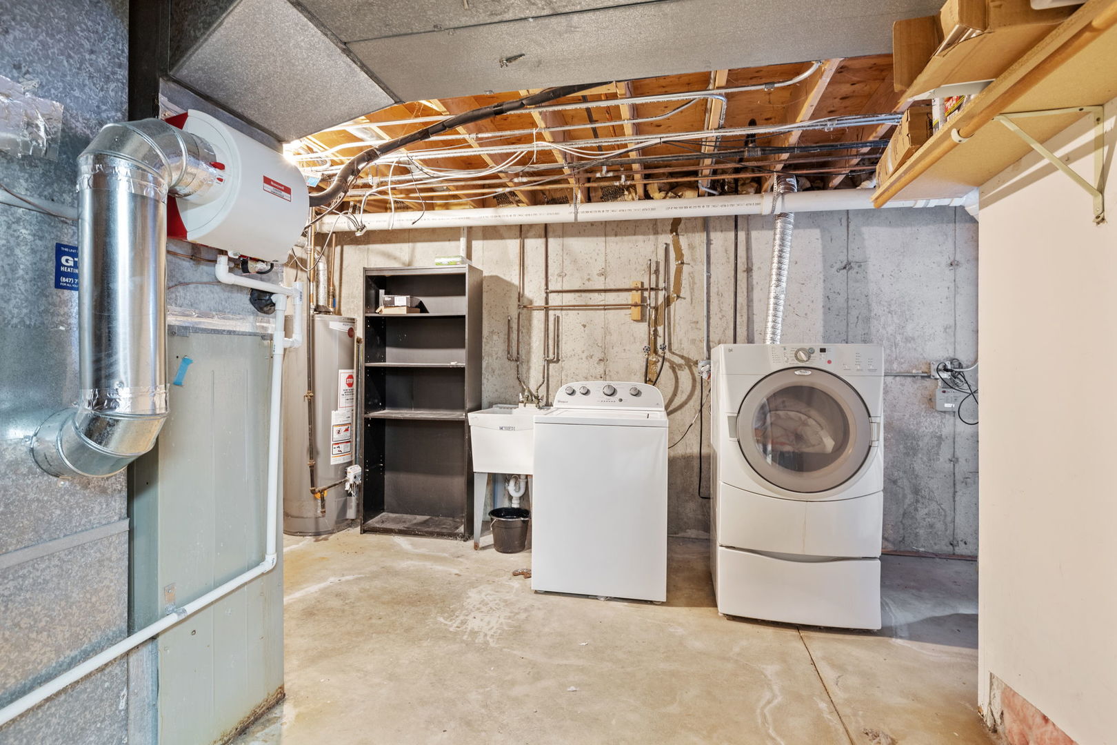 29W139 BARNES Avenue, West Chicago, IL 60185