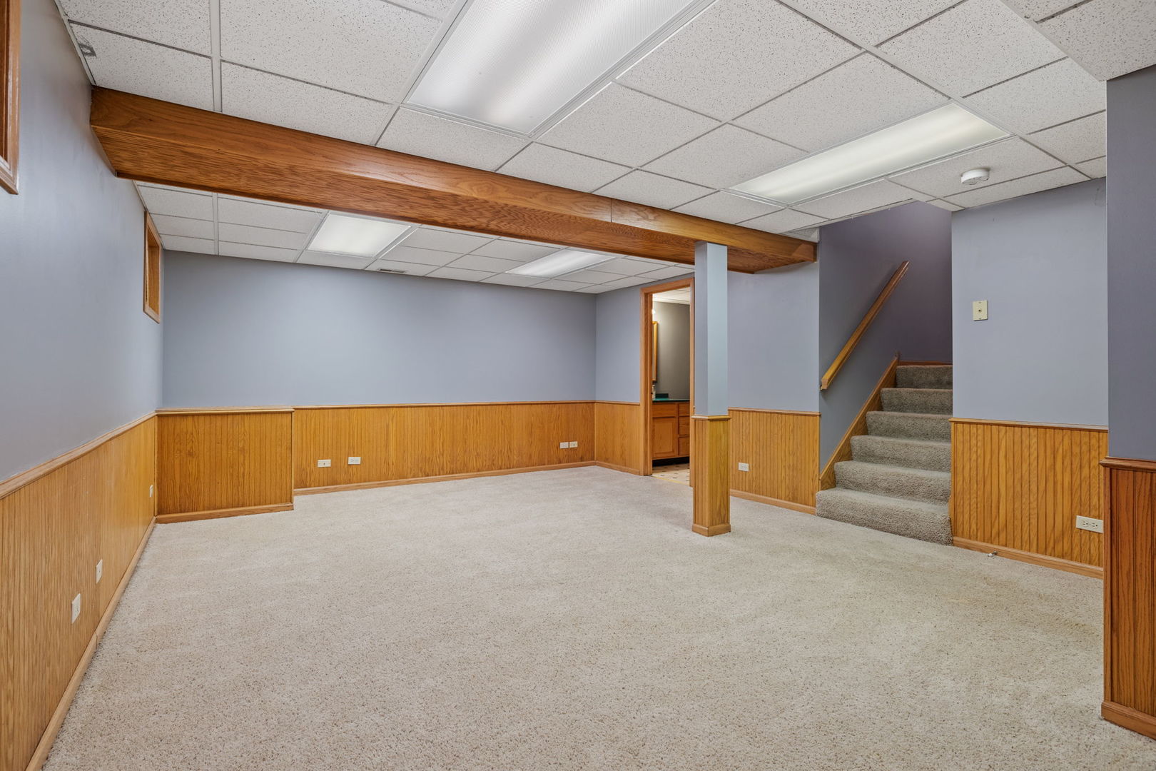 29W139 BARNES Avenue, West Chicago, IL 60185