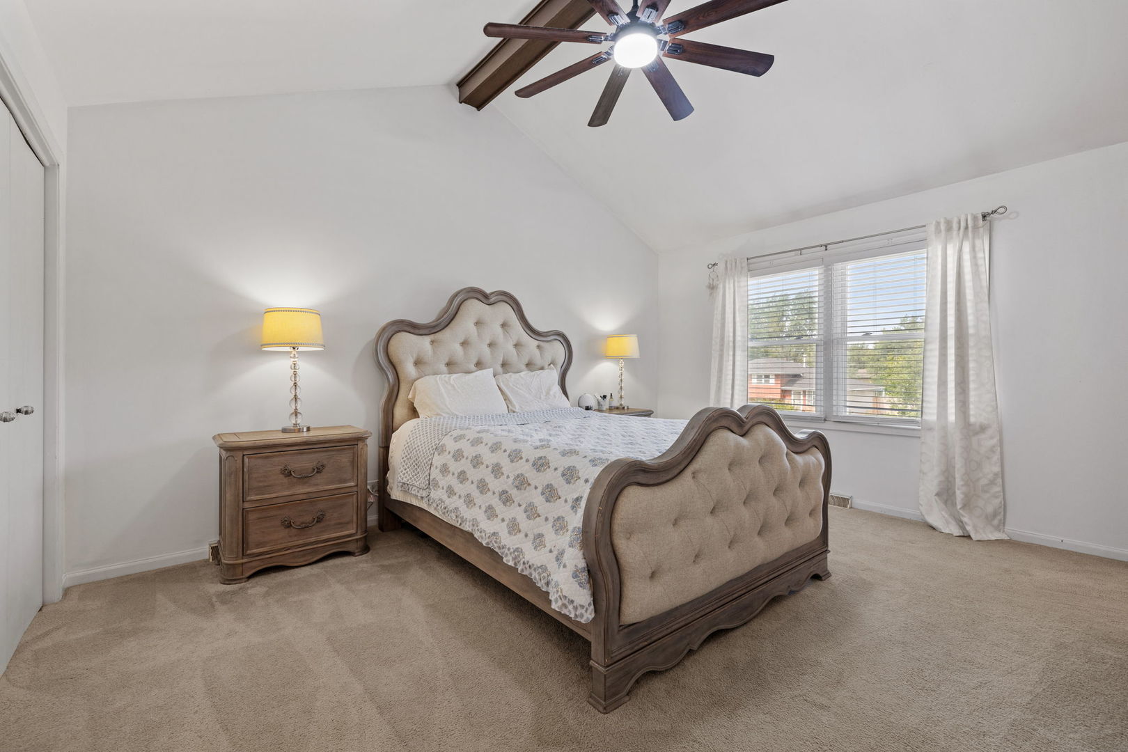 29W139 BARNES Avenue, West Chicago, IL 60185