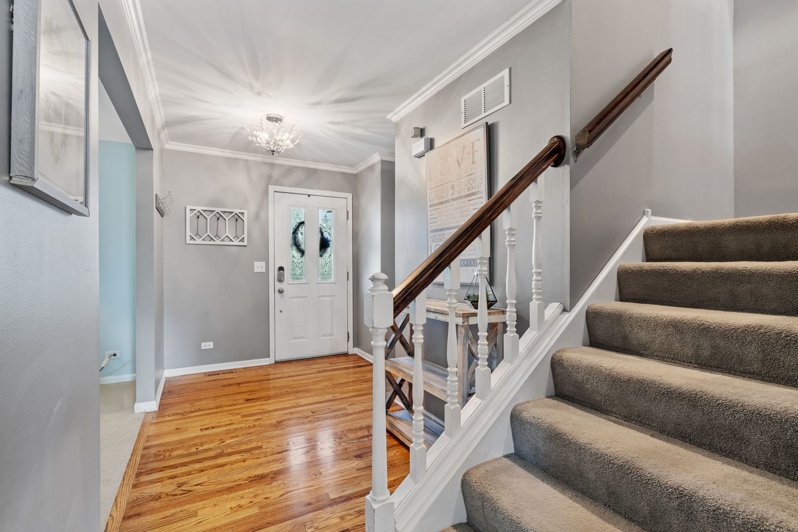 29W139 BARNES Avenue, West Chicago, IL 60185