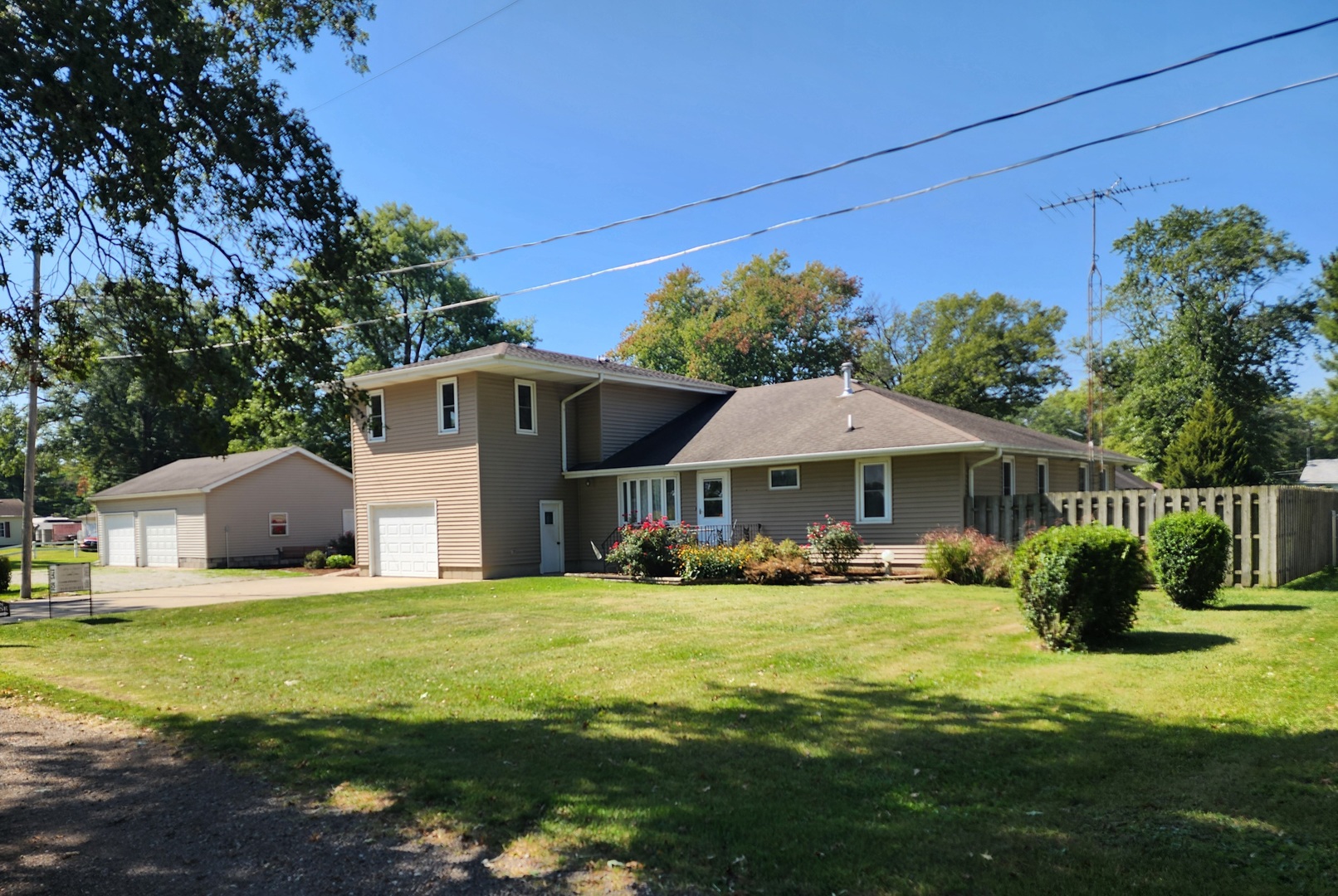 3398 N 17240e Road, Momence, IL 60954