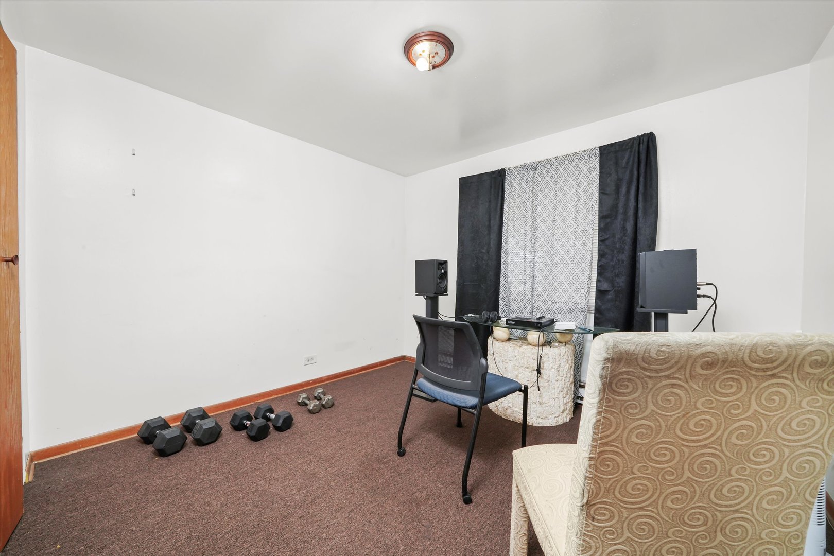 704 W 111th Street, Chicago, IL 60628