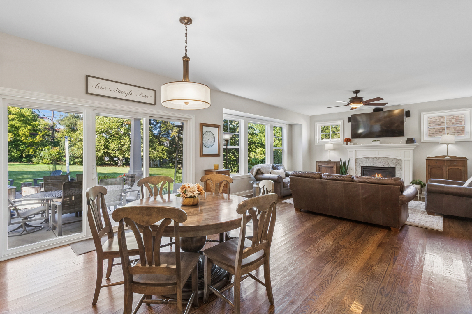 1409 E Harrison Avenue, Wheaton, IL 60187