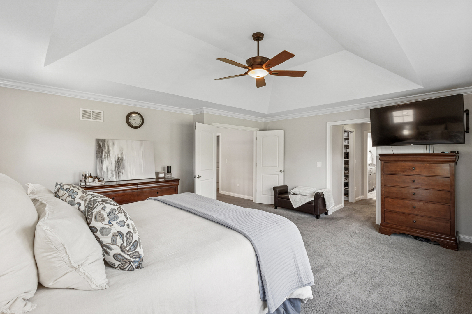 1409 E Harrison Avenue, Wheaton, IL 60187