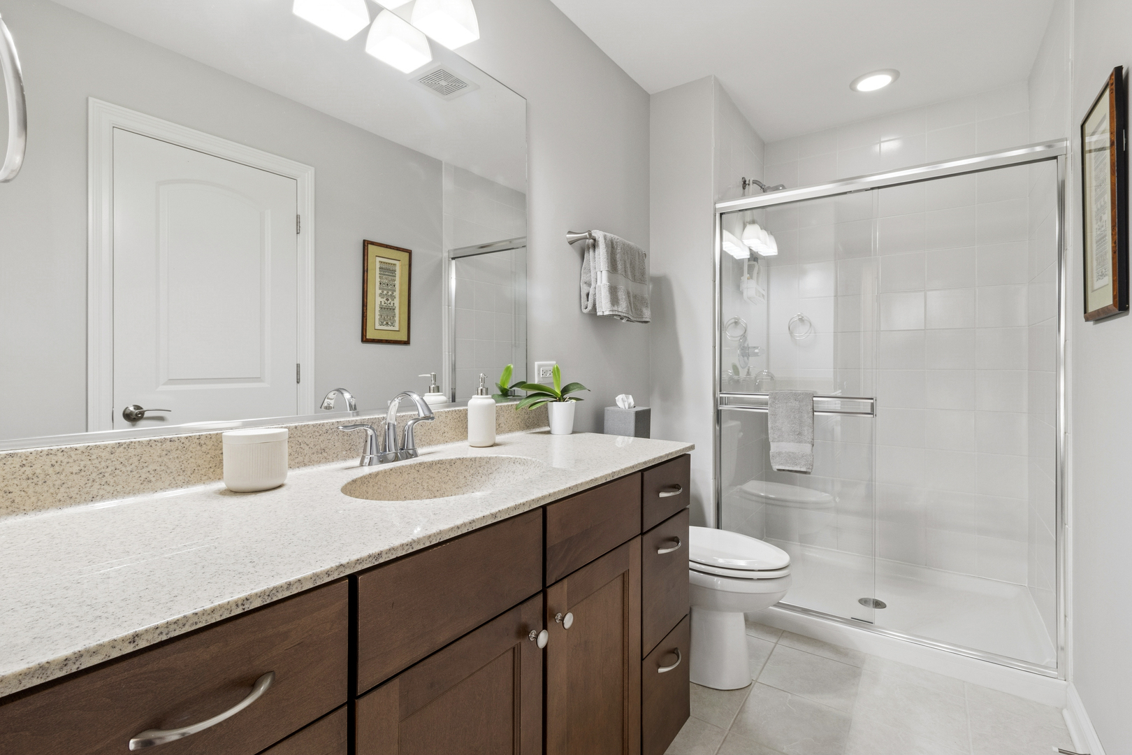 1409 E Harrison Avenue, Wheaton, IL 60187