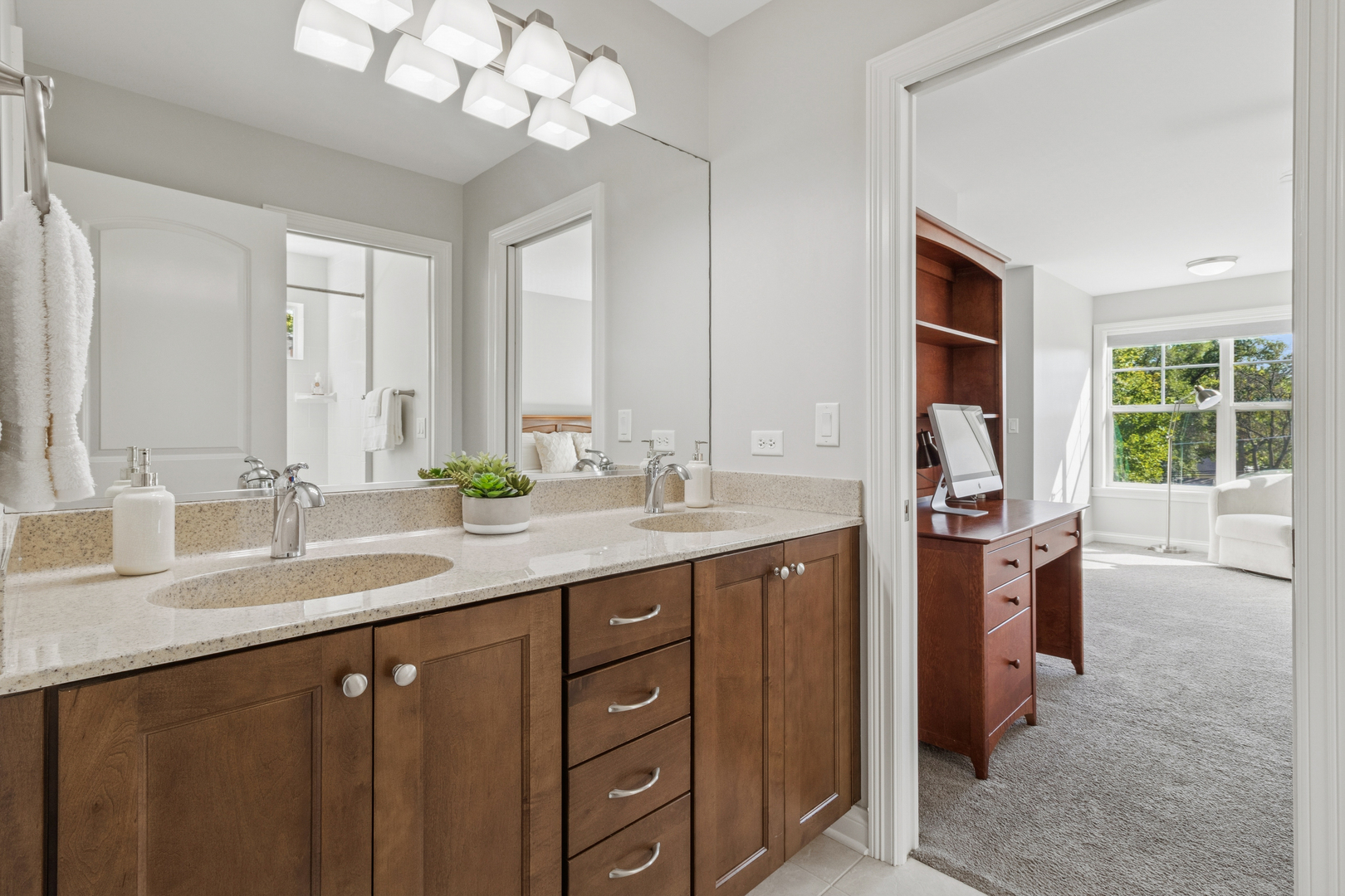 1409 E Harrison Avenue, Wheaton, IL 60187